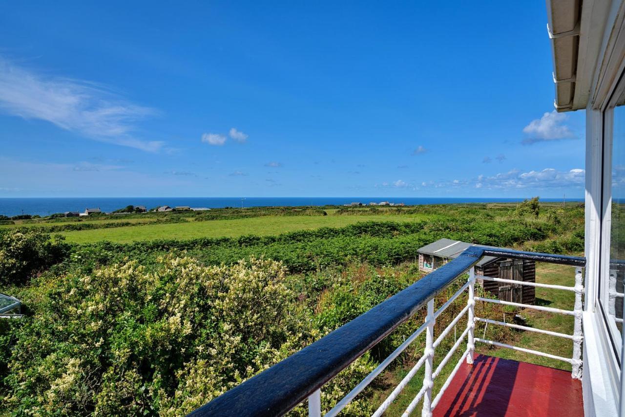 Finest Retreats - The Watchtower At Western Watch Lower Boscaswell Exterior photo